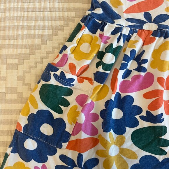Hanna Andersson Multicolor Short Sleeved Flower Dress w/ Pockets, Kids Size 5 - Picture 2 of 4